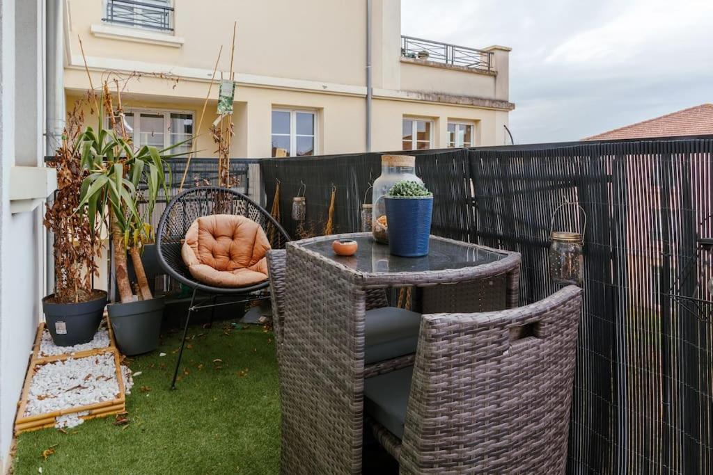 Appartement Confortable Proche Disneyland Paris Bussy-Saint-Georges Luaran gambar
