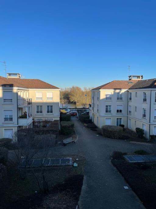 Appartement Confortable Proche Disneyland Paris Bussy-Saint-Georges Luaran gambar